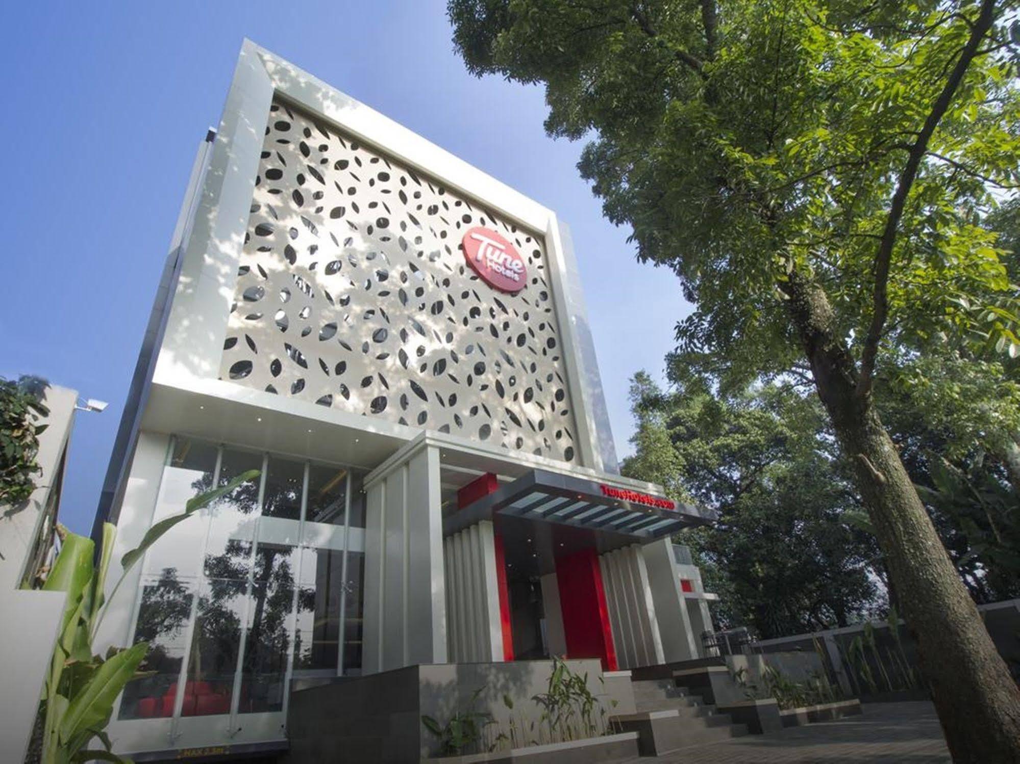 Kalya Hotel Bandung Dago Exterior foto